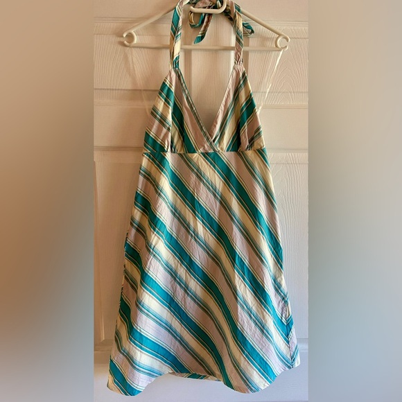 MEC backless Summer Dress - Picture 7 of 9